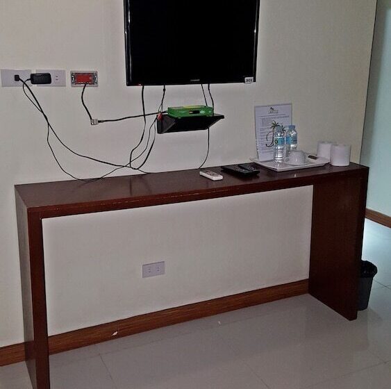 חדר דלוקס לשלושה, Palawan Palm Suites