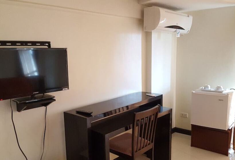 חדר דלוקס לשלושה, Palawan Palm Suites