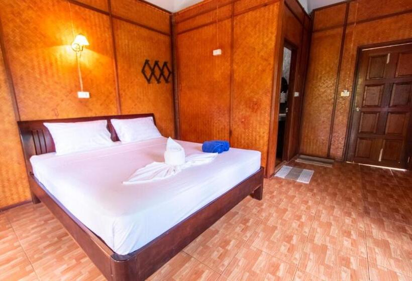 スーペリアーバンガロー, Baan Kiao