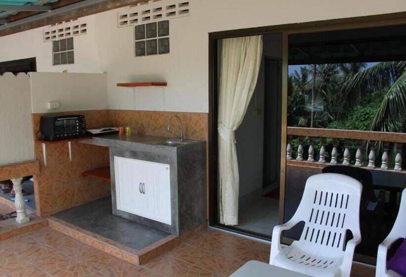 Family studio with sea view, Baan Kiao