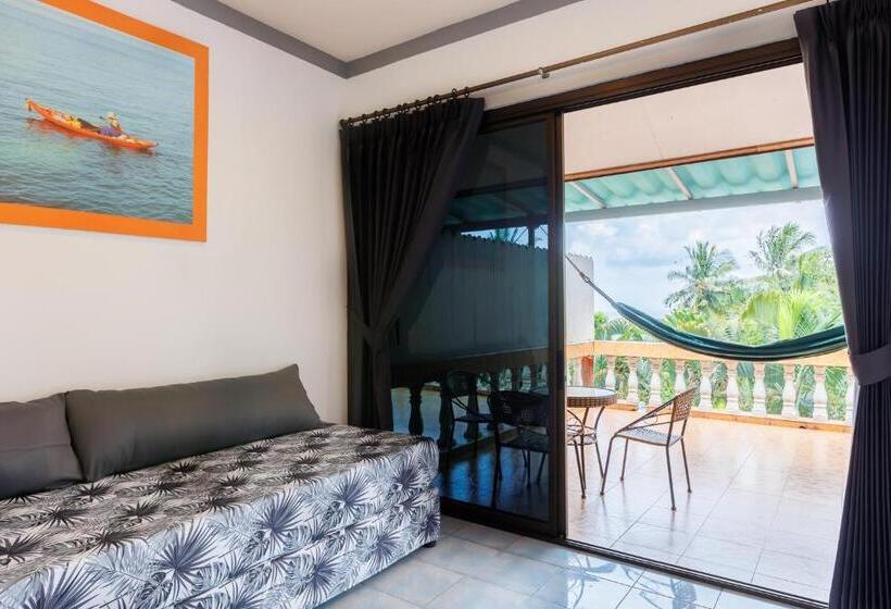 Family studio with sea view, Baan Kiao