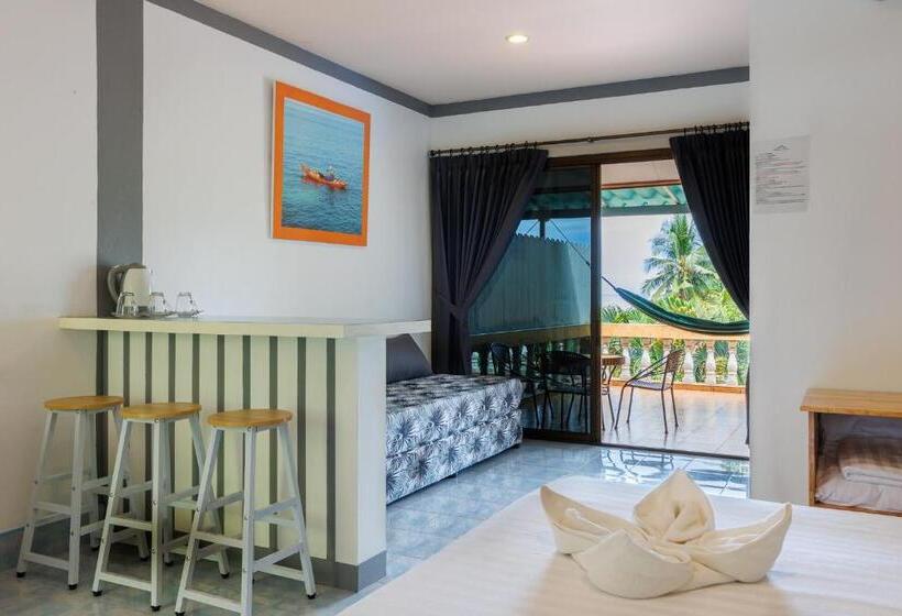 Family studio with sea view, Baan Kiao
