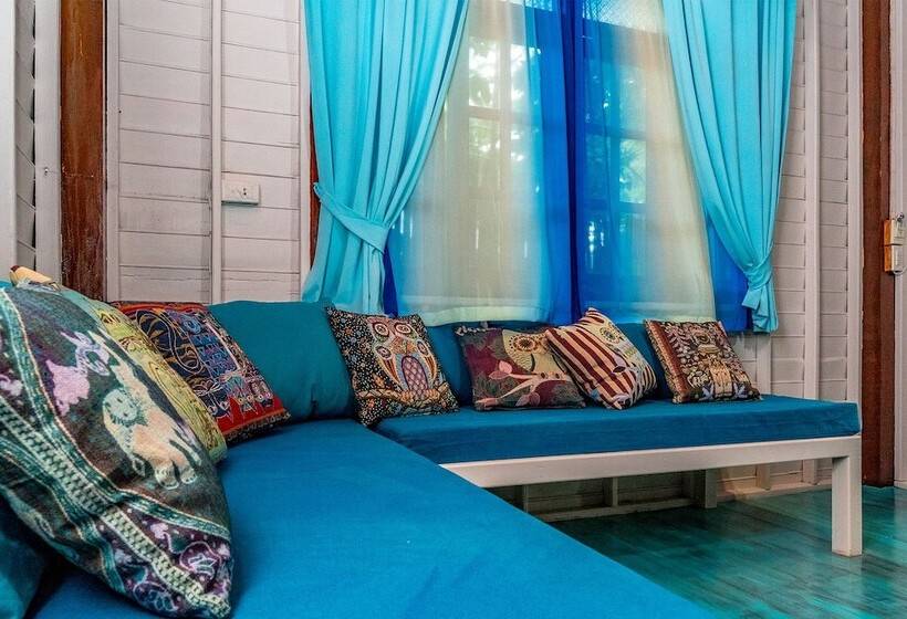 デラックススイート, Baan Kiao