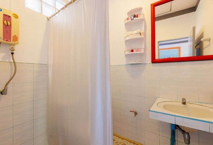 Family studio with sea view, Baan Kiao