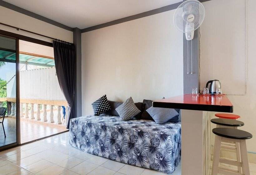 Family studio with sea view, Baan Kiao