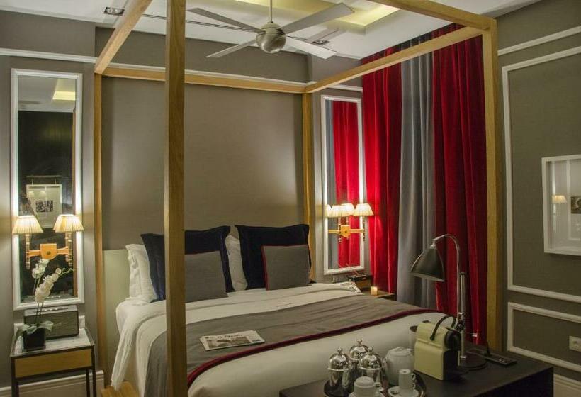 اتاق سوپریور, Browns Central