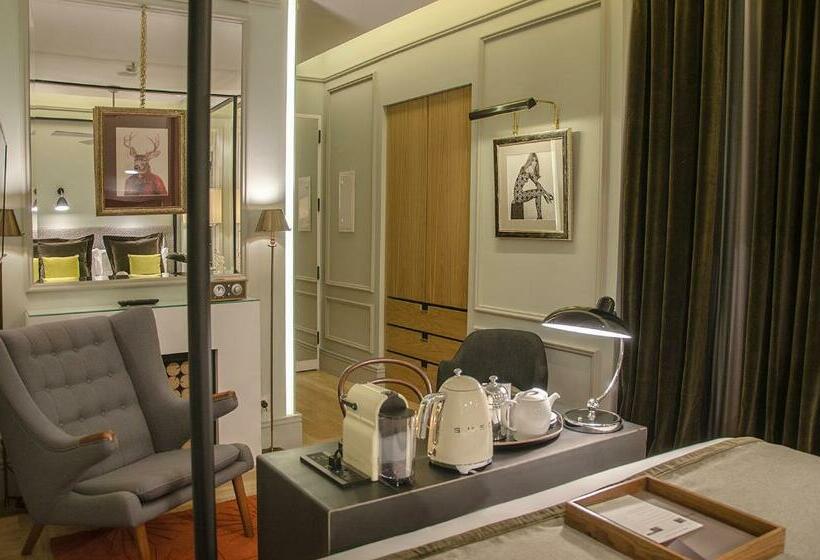 اتاق سوپریور, Browns Central