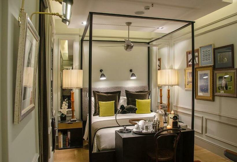 اتاق سوپریور, Browns Central