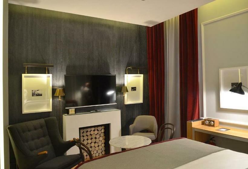 اتاق سوپریور, Browns Central