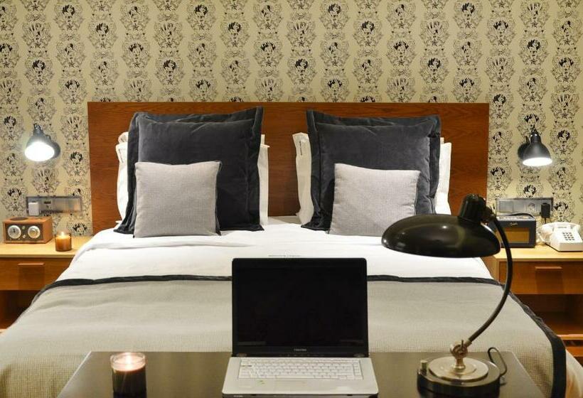 اتاق سوپریور, Browns Central