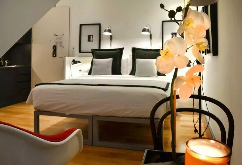 Habitaciï¿½n Estï¿½ndar Abuhardillada, Browns Central