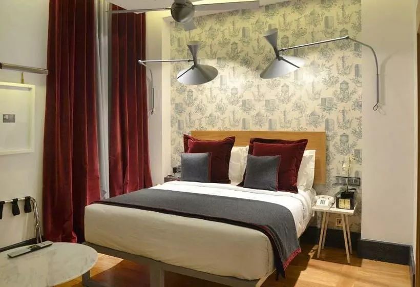 اتاق استاندارد اینتریور, Browns Central