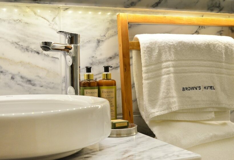 اتاق سوپریور, Browns Central