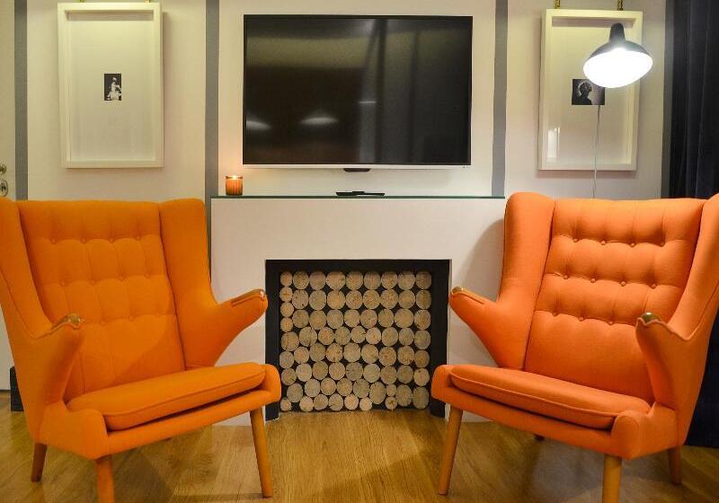 سوییت جونیور, Browns Central