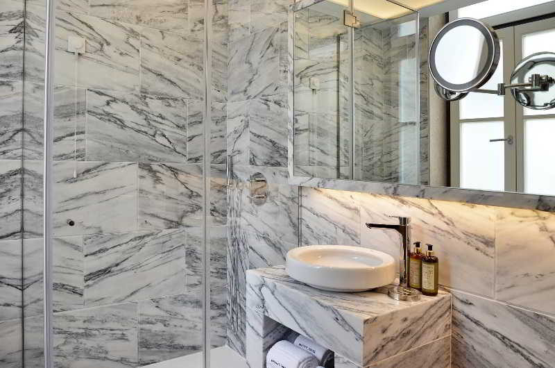 اتاق استاندارد اینتریور, Browns Central