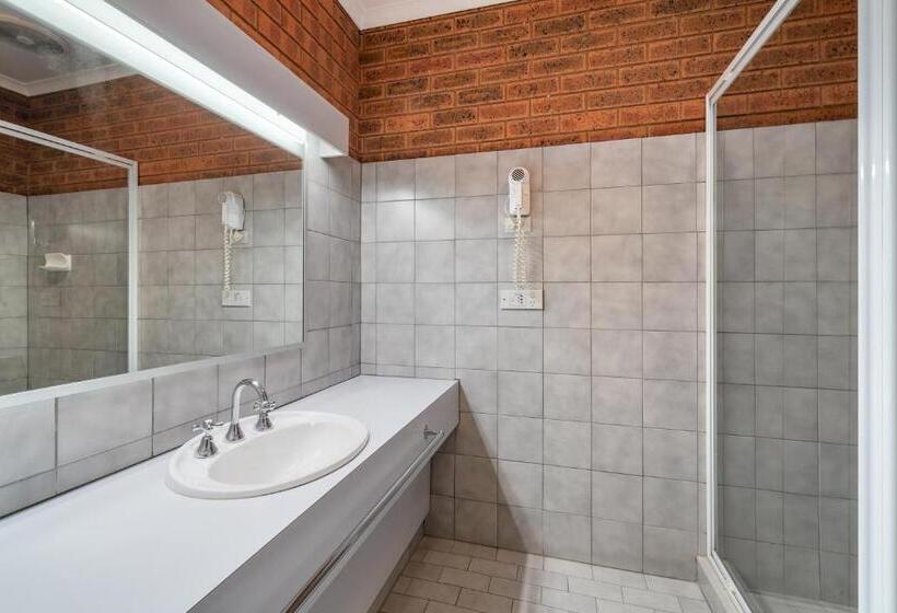 اتاق خانوادگی, Comfort Inn Heritage Wagga