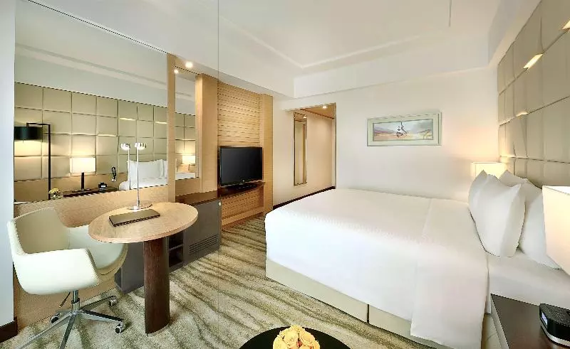 キングサイズベッドのスタンダードルーム, Doubletree By Hilton Riyadh  Al Muroj Business Gate