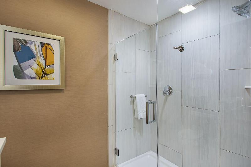 Номер Стандарт, Doubletree By Hilton Riyadh  Al Muroj Business Gate