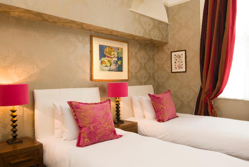 Люкс Кровать Кинг, Doubletree By Hilton Riyadh  Al Muroj Business Gate