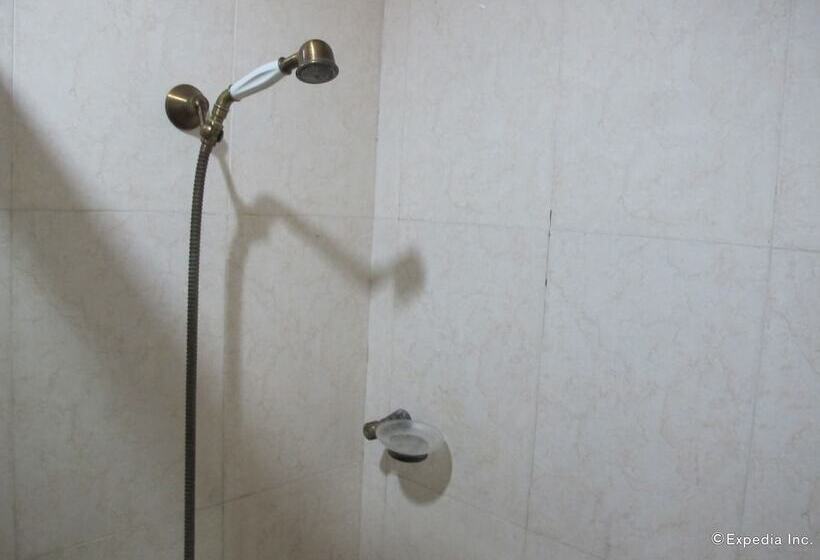 اتاق استاندارد یک نفره, Dragon Home Inn