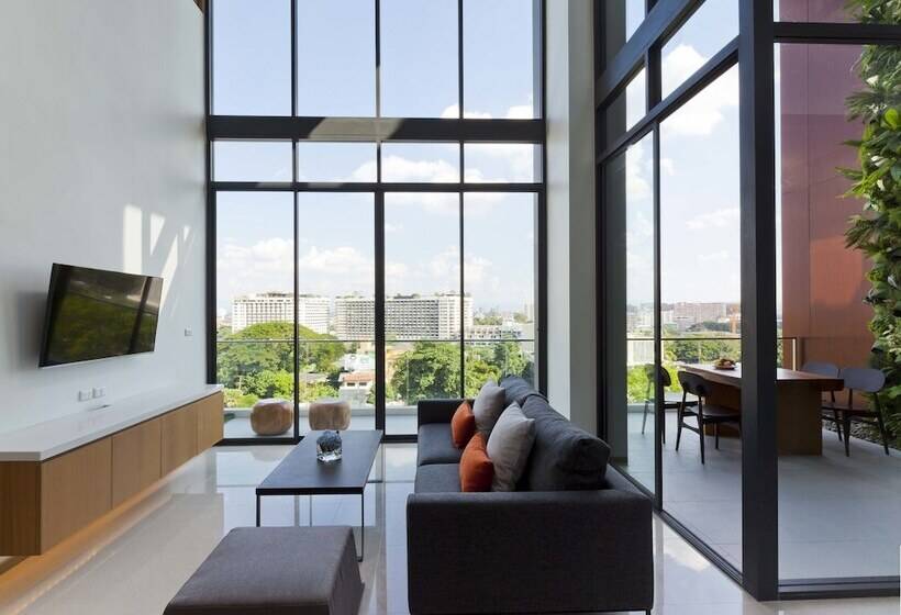 3 Bedroom Duplex Apartment, Eastin Tan Hotel Chiang Mai