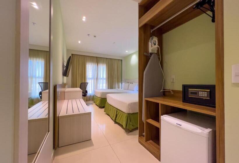 带2个双人床的标准工作室, Holiday Inn Natal, An Ihg