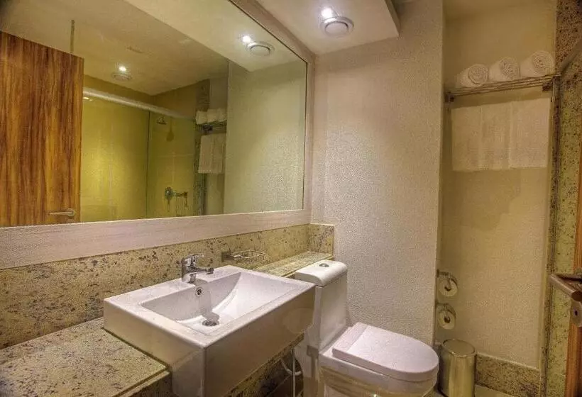 Standard Room 2 Double Beds