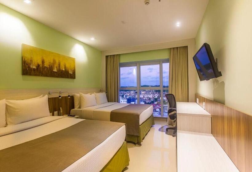 带2个双人床的标准工作室, Holiday Inn Natal, An Ihg