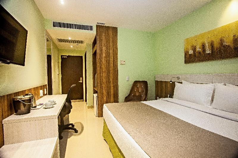 Номер Стандарт Кровать Кинг Адаптированный для Инвалидов, Holiday Inn Natal, An Ihg