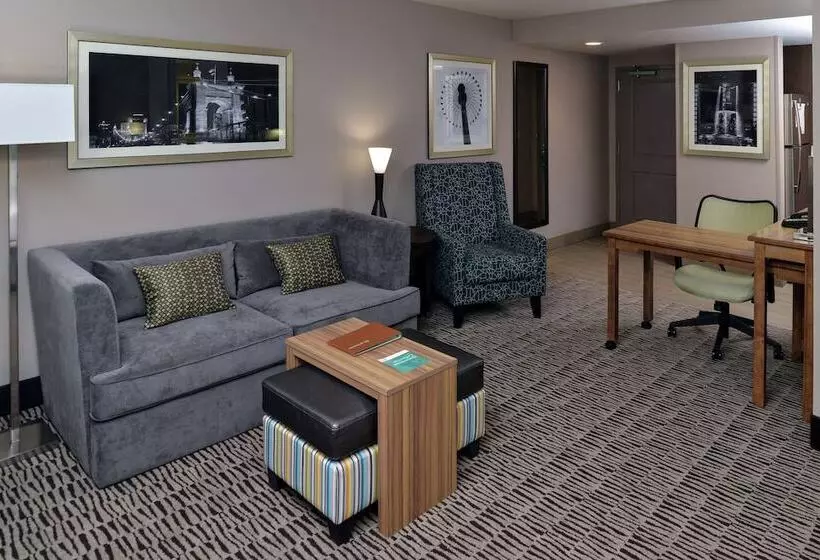 キングサイドベッドのスタンダードワンルーム, Homewood Suites By Hilton Cincinnati Mason