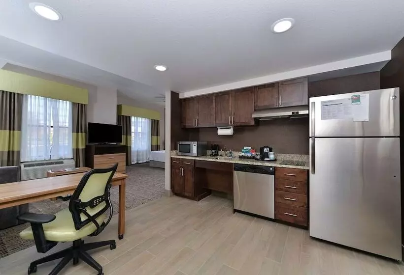 キングサイドベッドのスタンダードワンルーム, Homewood Suites By Hilton Cincinnati Mason