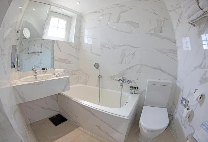 غرفة كومفورت ثلاثية, L'abbaye