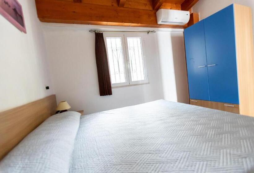 آپارتمان 1 خوابه, Residence Emarine