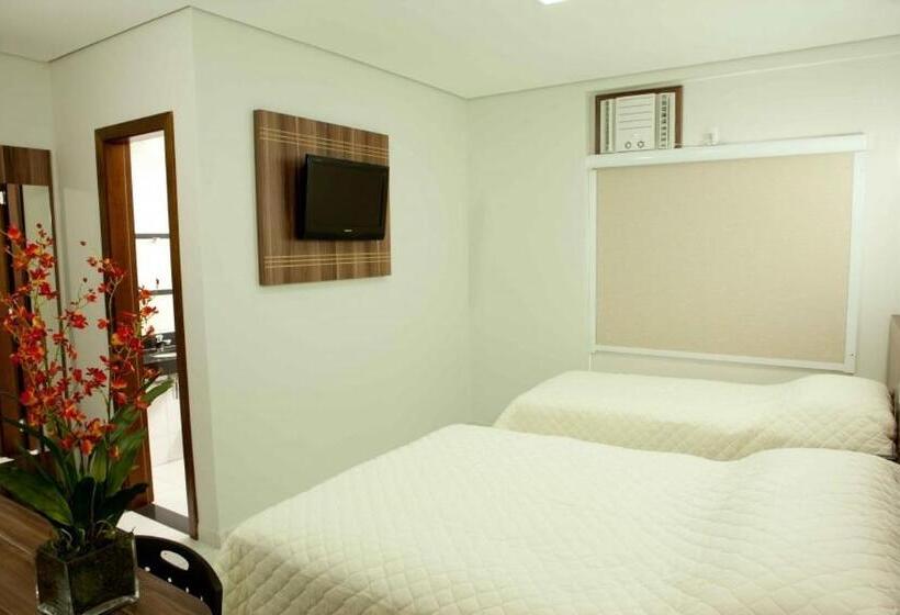 اتاق استاندارد سه نفره, Serras