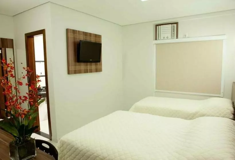 Chambre Triple Standard, Serras
