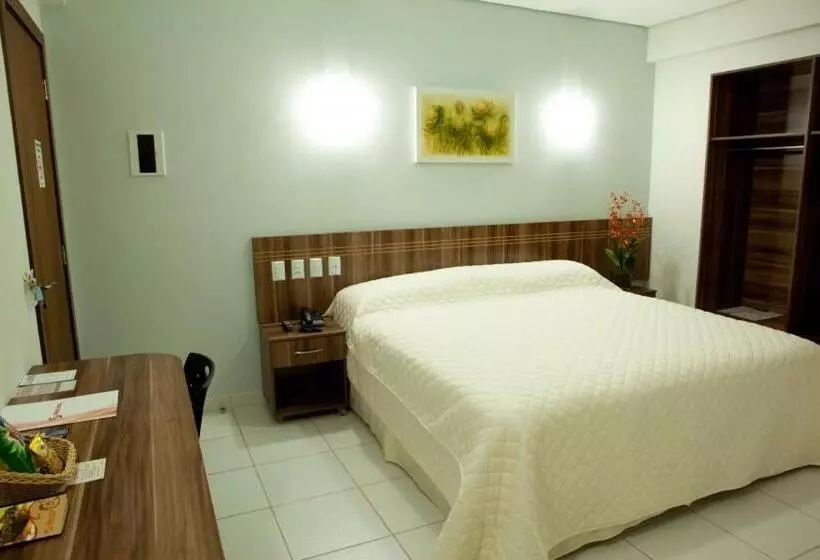 Chambre Standard Individuelle, Serras