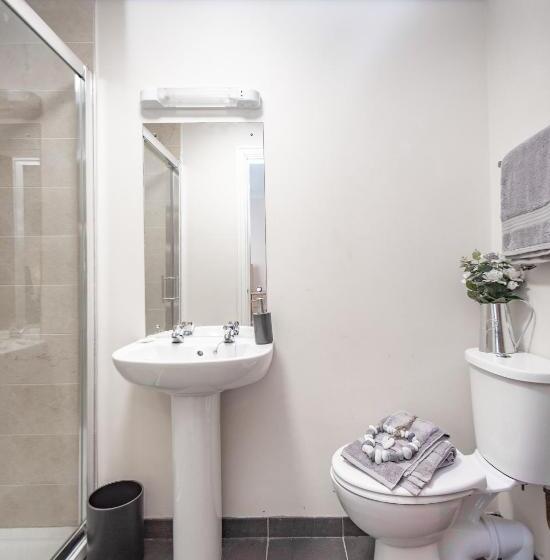 חדר משפחתי, Trivelles Seaview