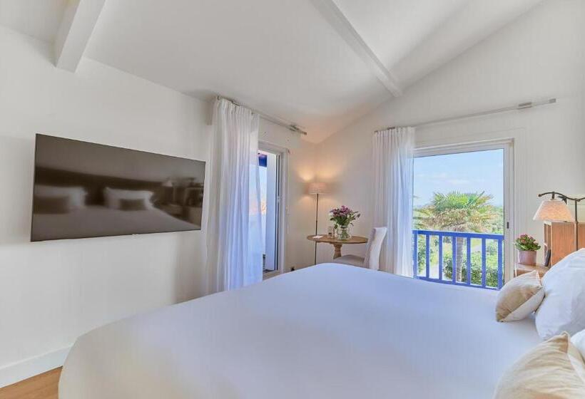 غرفة قياسية مطلة على المدينة, Villa L'arche