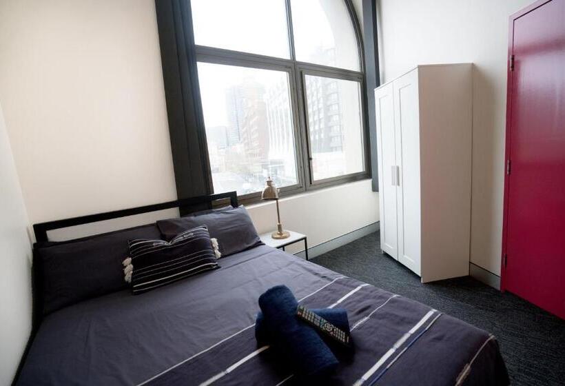 اتاق استاندارد, Wake Up! Sydney Central