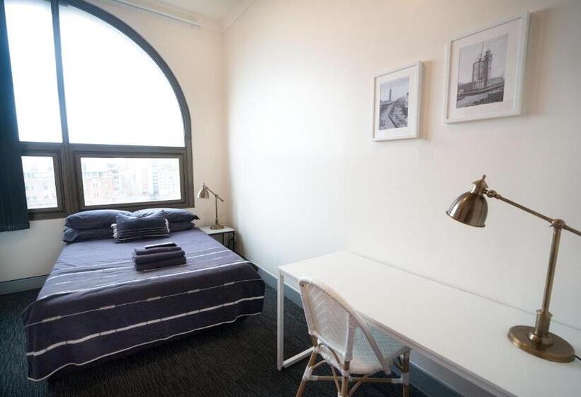 اتاق استاندارد, Wake Up! Sydney Central