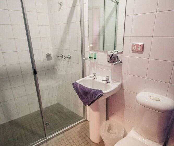 اتاق استاندارد, Wake Up! Sydney Central