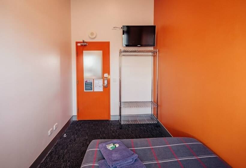 اتاق استاندارد با سرویس بهداشتی مشترک, Wake Up! Sydney Central