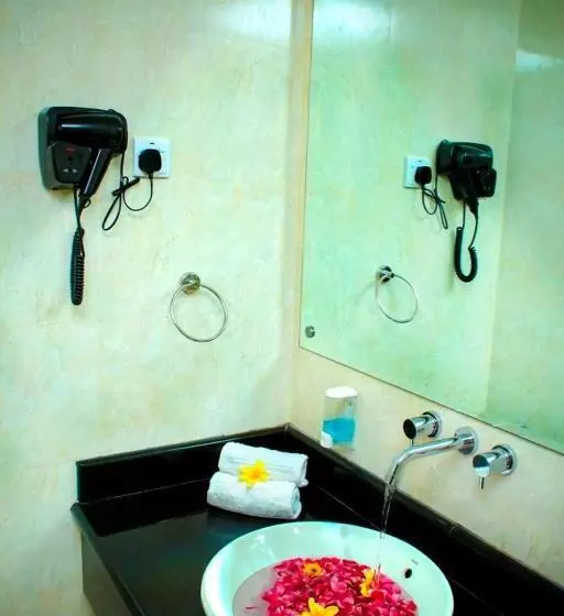 سوییت جونیور با چشم‌انداز دریا, Zurich Hotel Balikpapan