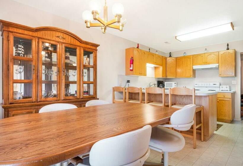 带2个卧室的公寓, Harbor Village Lakeview Condo 9023