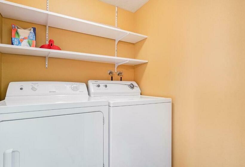 带2个卧室的公寓, Harbor Village Lakeview Condo 9023