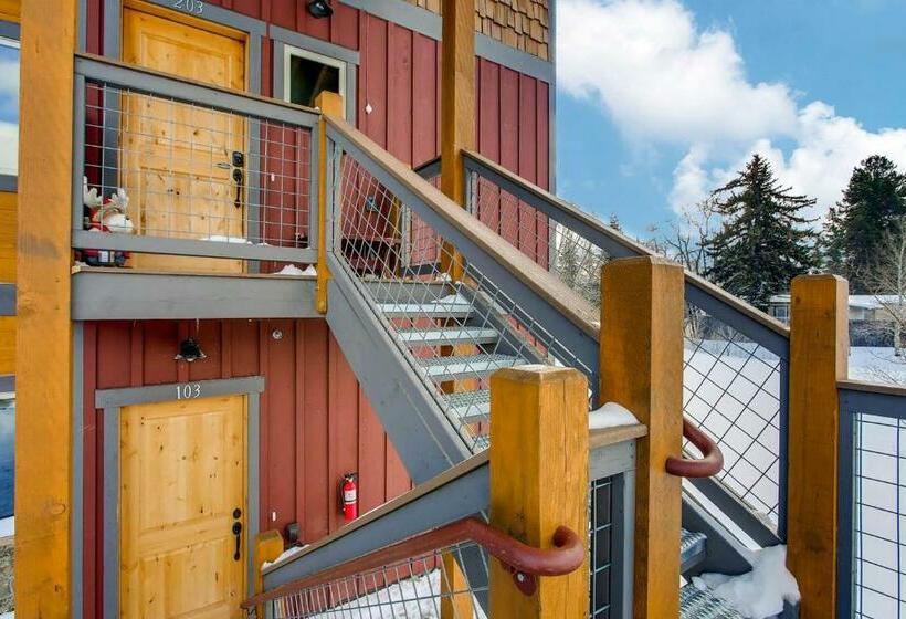 Апартаменты 3 Спальни, Blue River Condo Unit 203