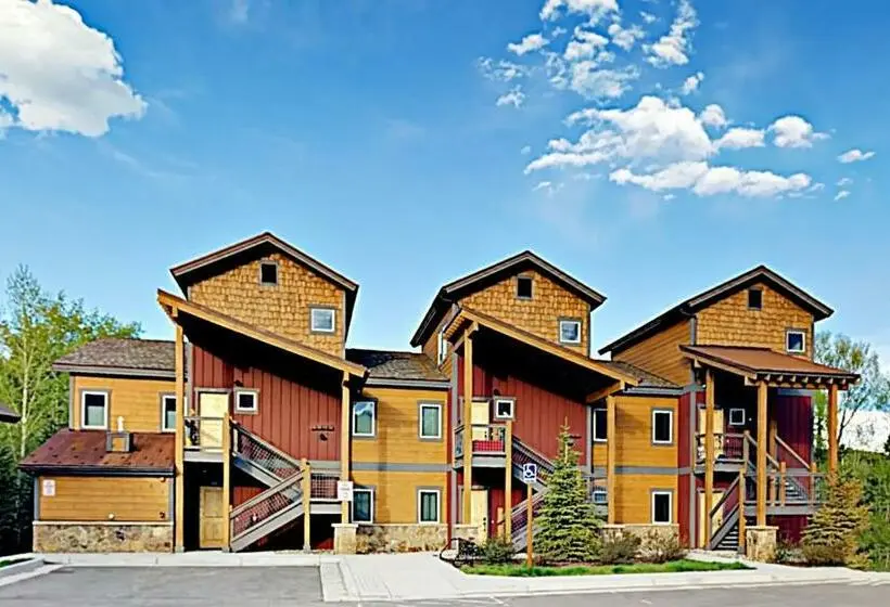 3ベッドルームアパートメント, Blue River Condo Unit 203