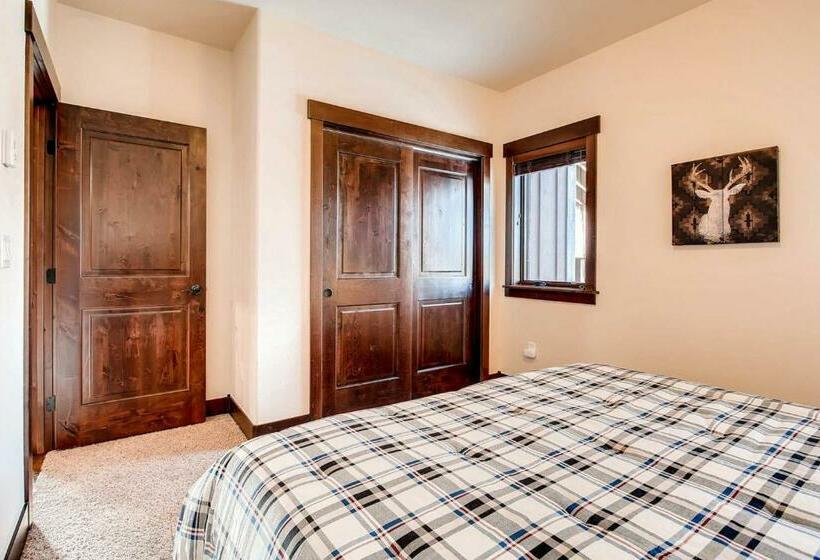 آپارتمان 3 خوابه, Blue River Condo Unit 203