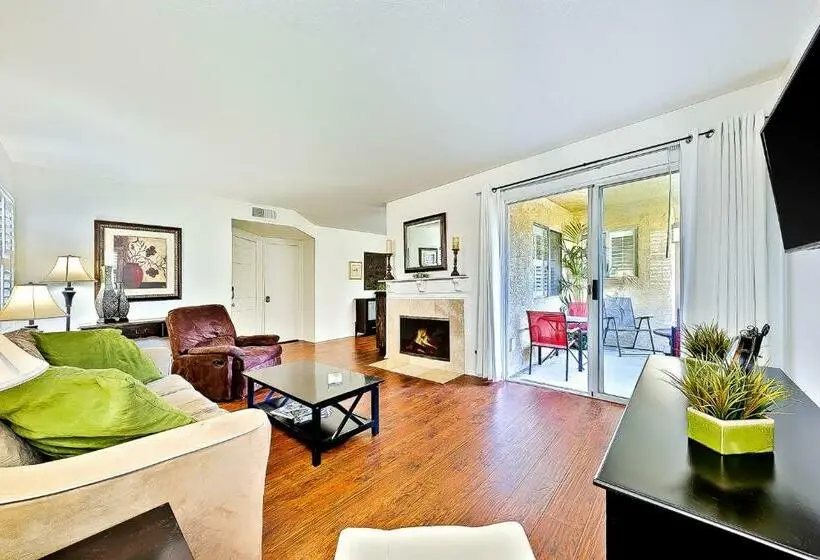 ２ベッドルームアパートメント, Ritz Point Condo