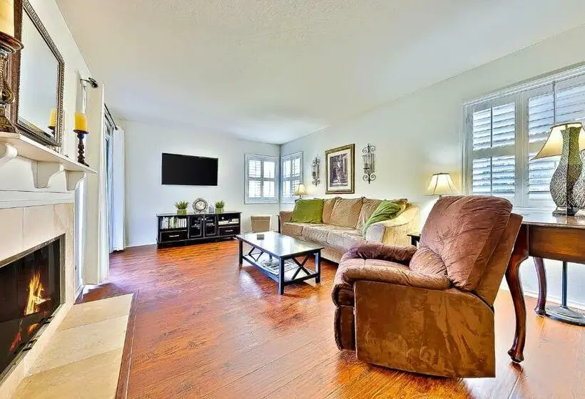２ベッドルームアパートメント, Ritz Point Condo